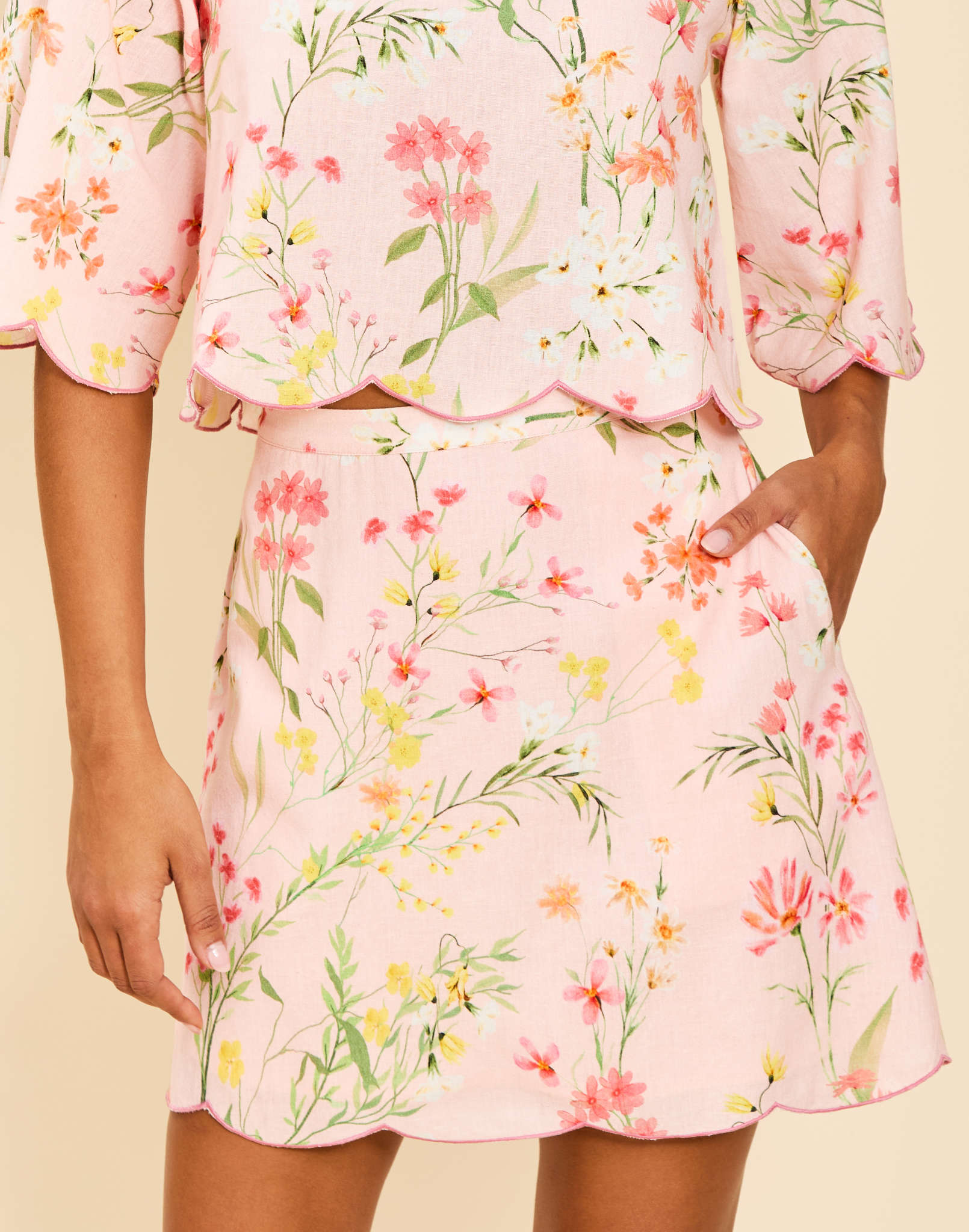 mestiza-pilar-scalloped-mini-skirt-in-rose-vines-1