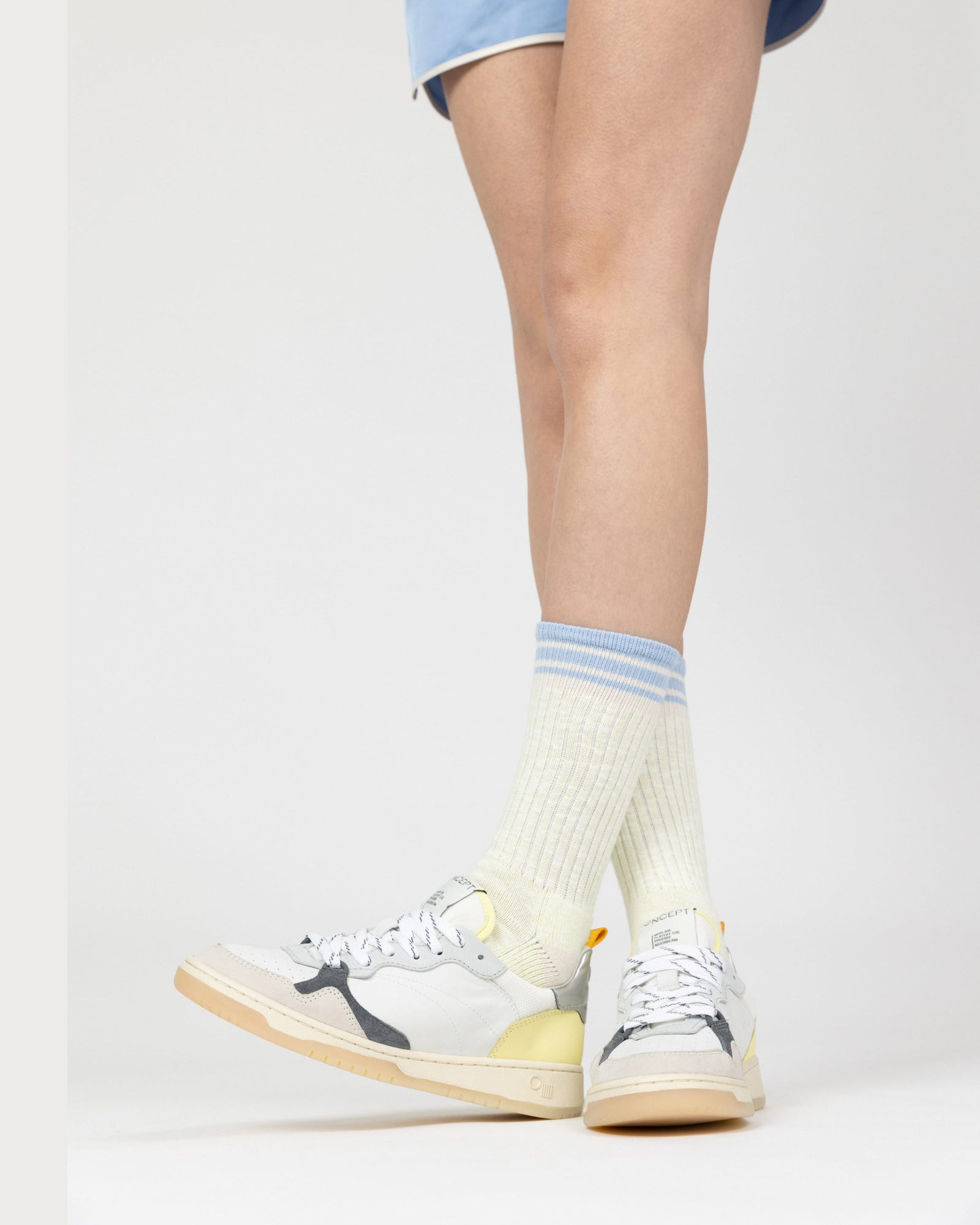 oncept-phoenix-sneaker-in-moonbeam-6