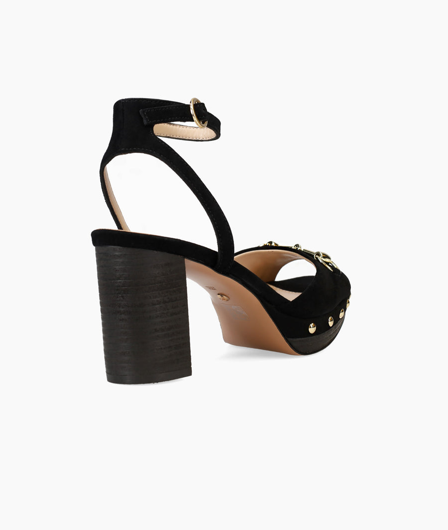 Anara Heel in Black