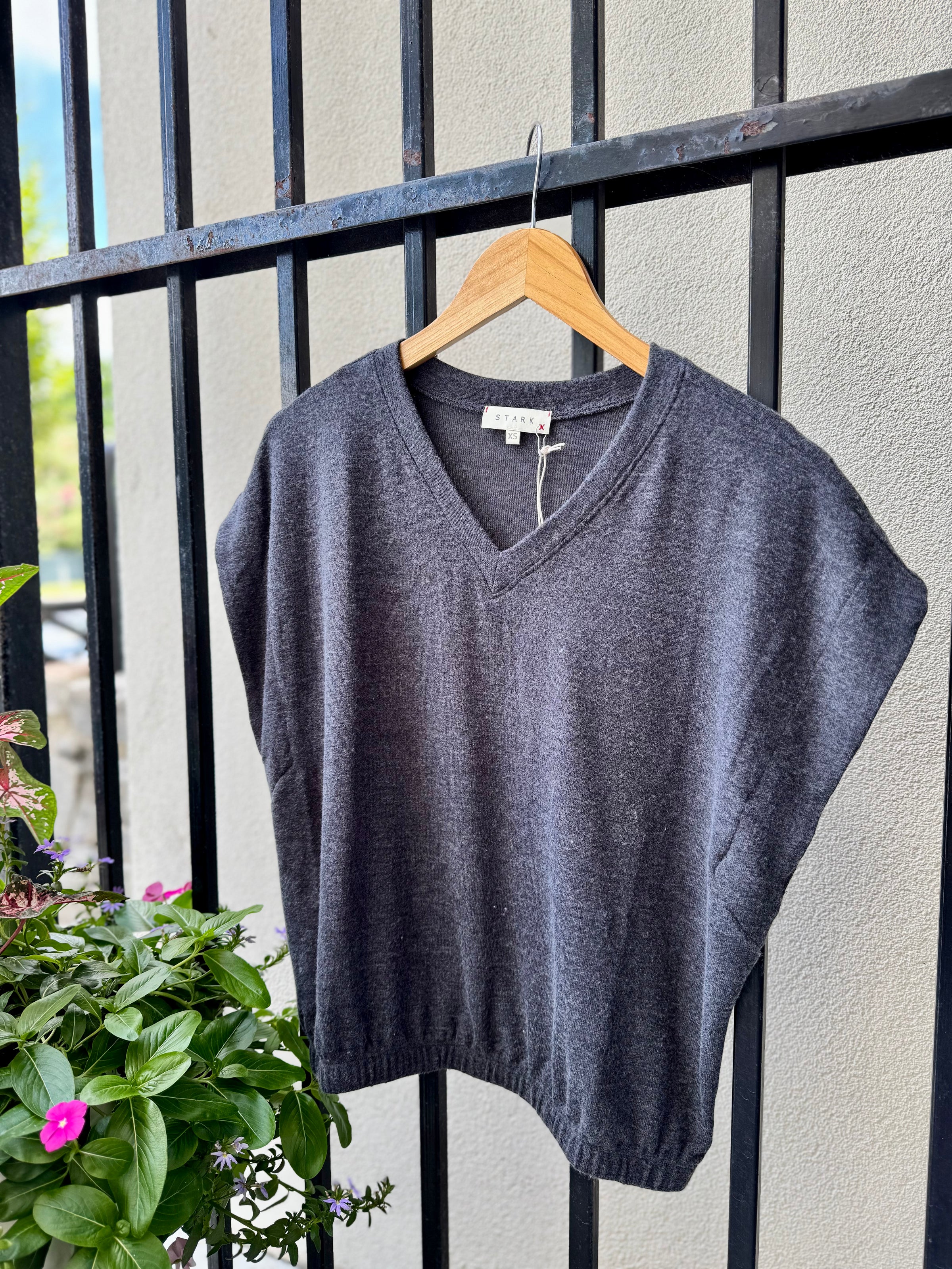 stark-x-vest-knit-top-wall-street