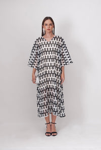 tela-mercantile-audrey-dress-in-black-white-1