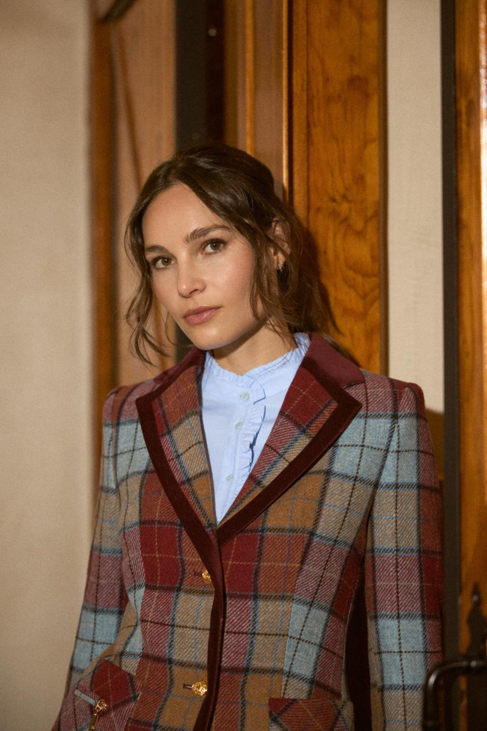 tinta-and-bariloche-lascuta-blazer-in-pruna-1