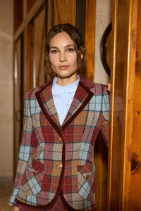 tinta-and-bariloche-lascuta-blazer-in-pruna-1