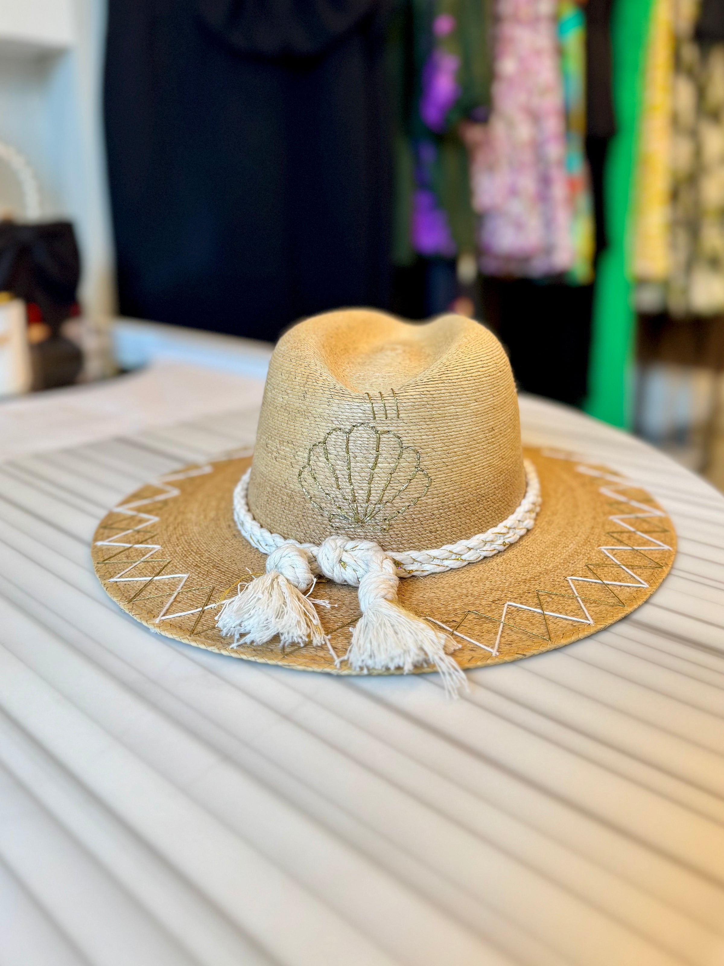 tipsy-threads-cabo-agave-double-zig-zag-in-white-and-gold-2