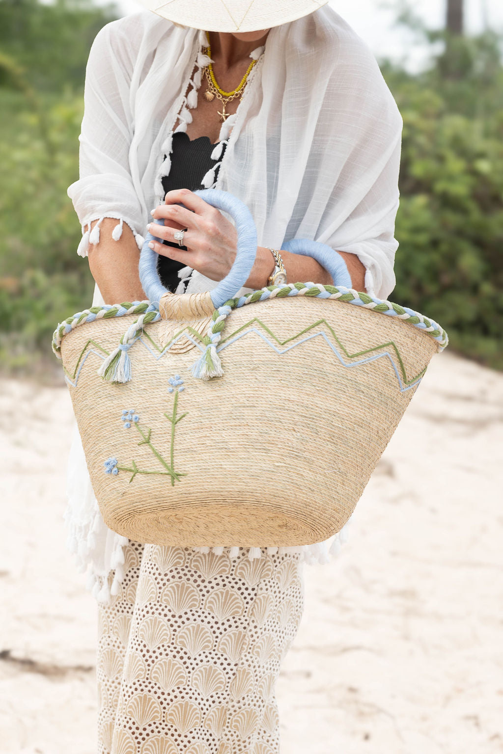 tipsy-threads-flower-palm-bag-powder-blue-1