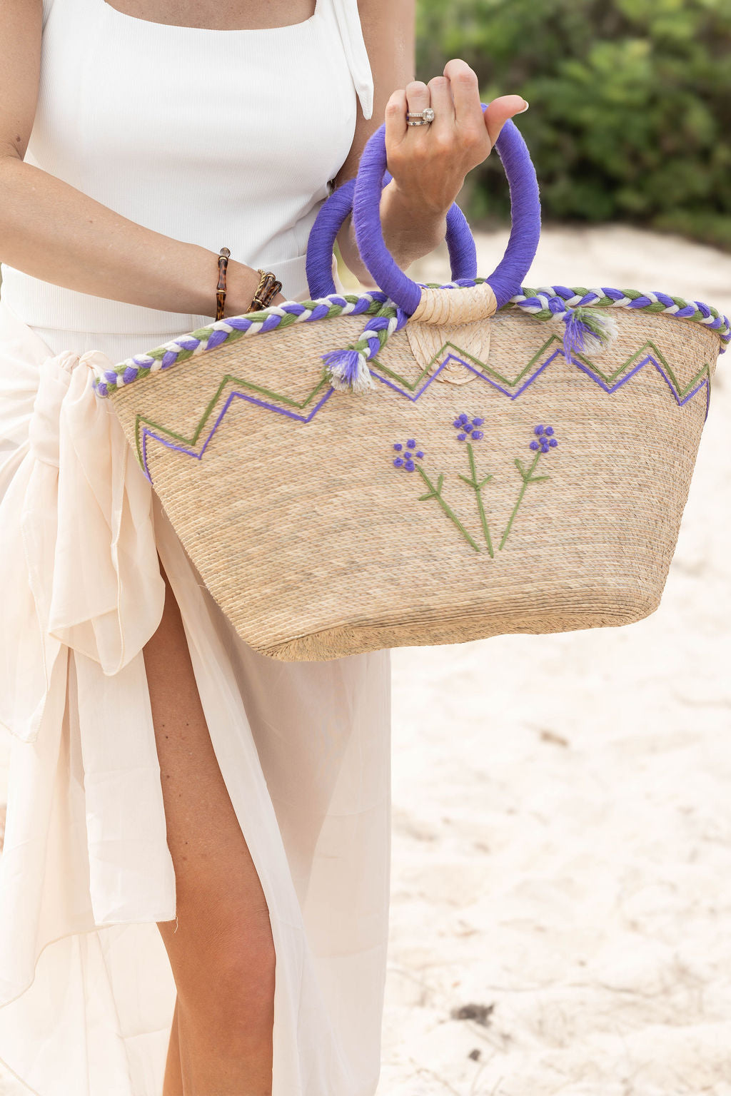 tipsy-threads-flower-palm-bag-purple-1