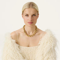 vanessa-baroni-gold-pearl-necklace-1