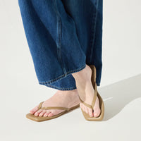 yosi-samra-mercer-flip-flop-in-taupe-crocodile-1