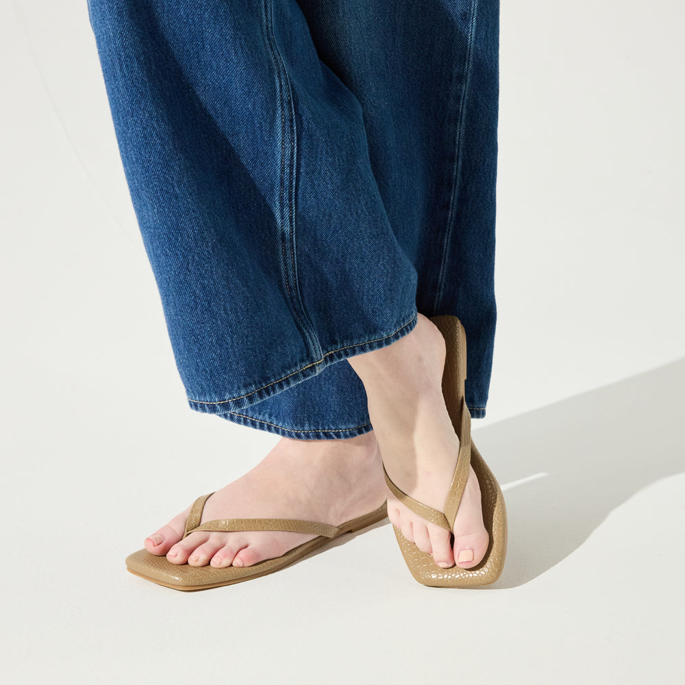 yosi-samra-mercer-flip-flop-in-taupe-crocodile-1